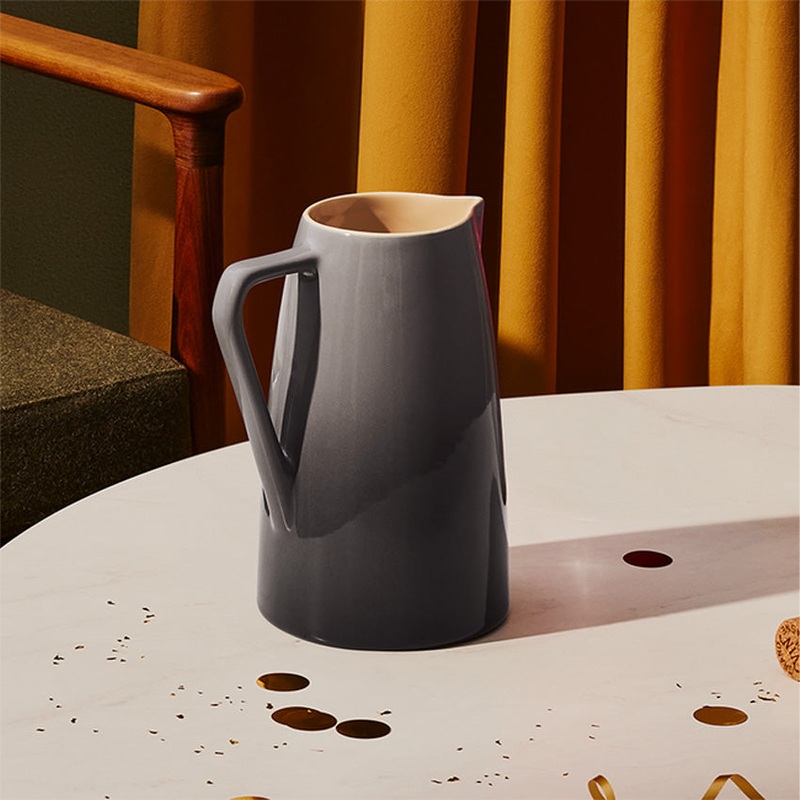 Le Creuset | Minimalist Pitcher
