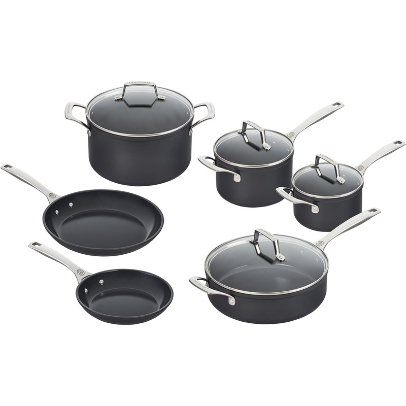 Le Creuset 10-Piece Essential Non-Stick Ceramic Cookware Set