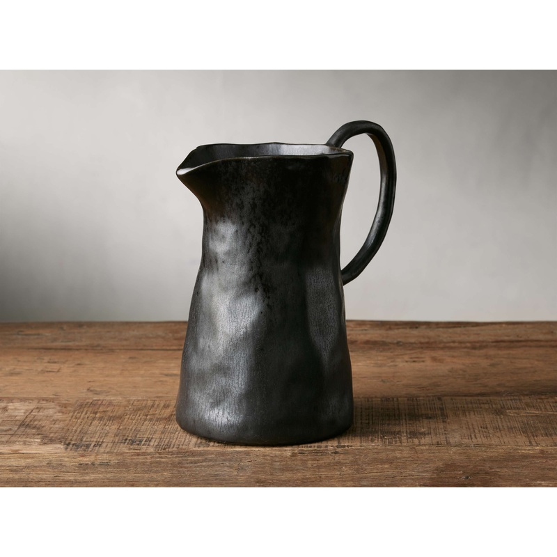 Gallatin Pitcher in Black
