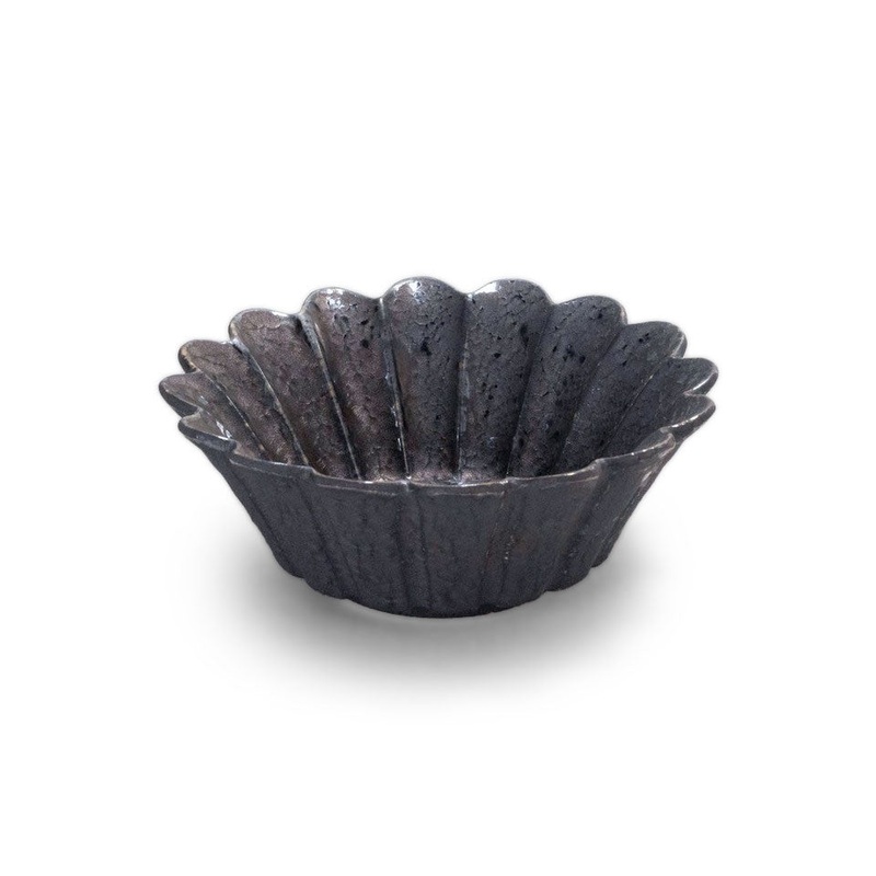 Kinkessho Bronze Flower Shaped Kobachi Bowl 10 fl oz / 5.6" dia