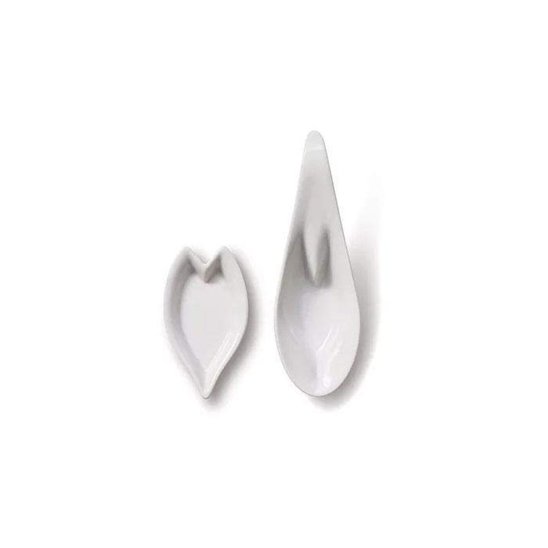 Hiracle Sakura Porcelain Renge Spoon and Petal Plate Set