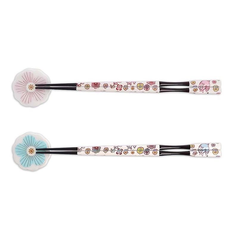 Harekutani Porcelain Paired Chopsticks & Chopstick Rests PK/LBL
