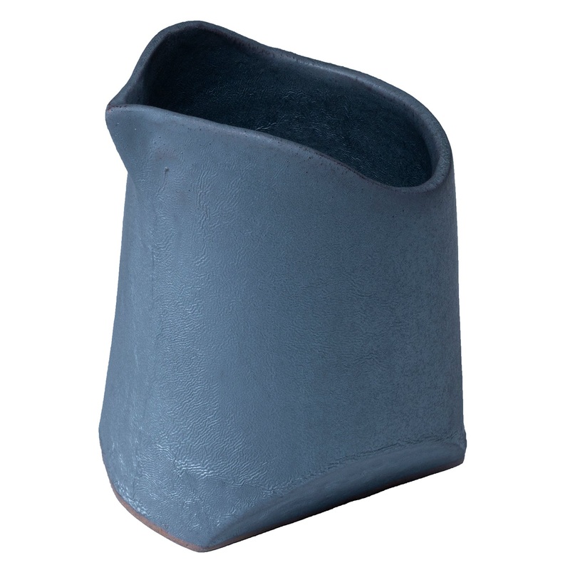 Marumi Yasuda Kawara Tsuki Ceramic Katakuchi Lipped Sake Server