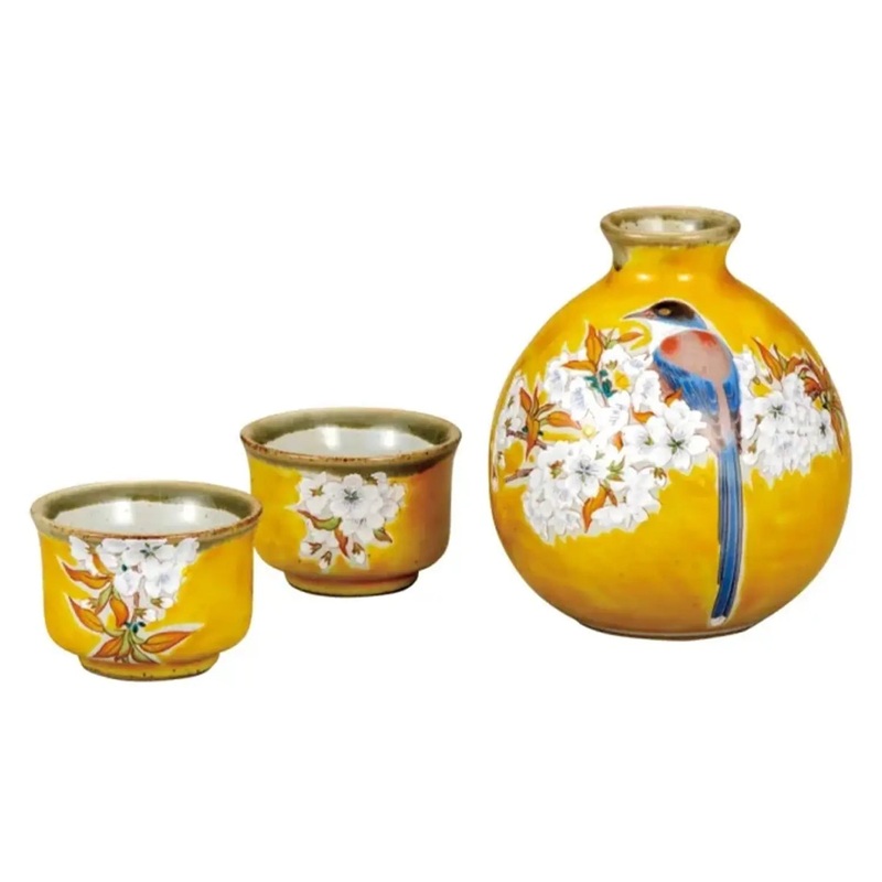 Kutani Ware Porcelain Sake Set Yoshidaya-Yamasakura-ni-Tori