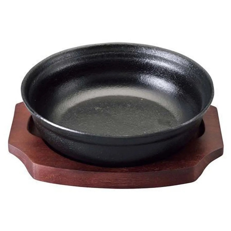 Sanwa Seiki Cast Iron Round Sizzler Platter with Wooden Base